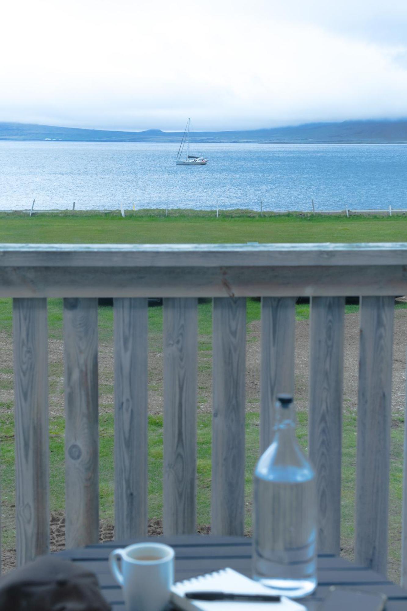 Urdartindur Guesthouse And Cottages Northurfjorthur Экстерьер фото